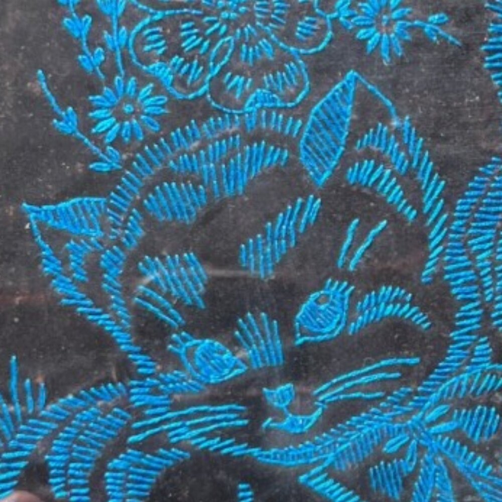 Vtg 1970s Embroidered Kittens Wall Art Framed Blue Crewel Stitch Black Fabric - Picture 4 of 14
